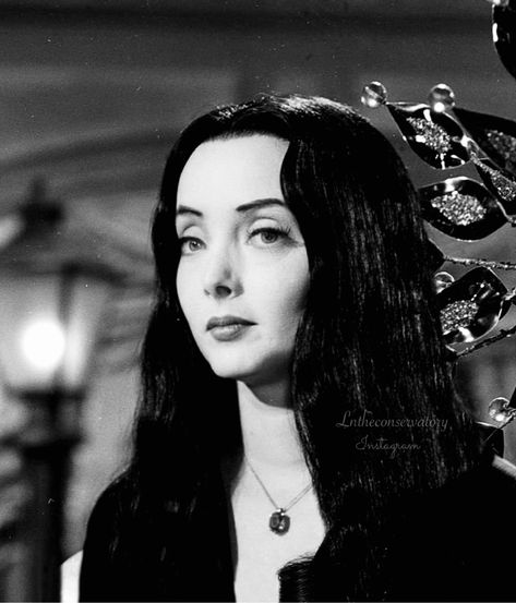 Caroline Jones Morticia Addams, Morticia Addams 1960, Morticia Addams Icon, Morticia Aesthetic, Capricorn Core, Gothic Icon, Goth Characters, The Addams Family 1964, Goth Icon