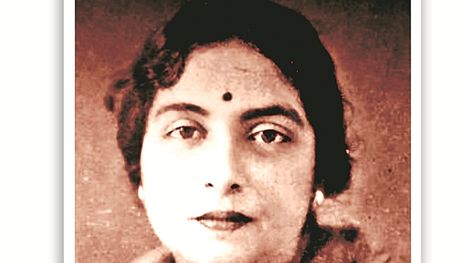 Kamaladevi Chattopadhyay was one of the many women who were at the forefront of the freedom struggle whose life remain less celebrated. Kamaladevi Chattopadhyay, Indian Designs, Indian Handicrafts, Asian History, Indian History, South Asia, The Freedom, Women In History, Hair Humor