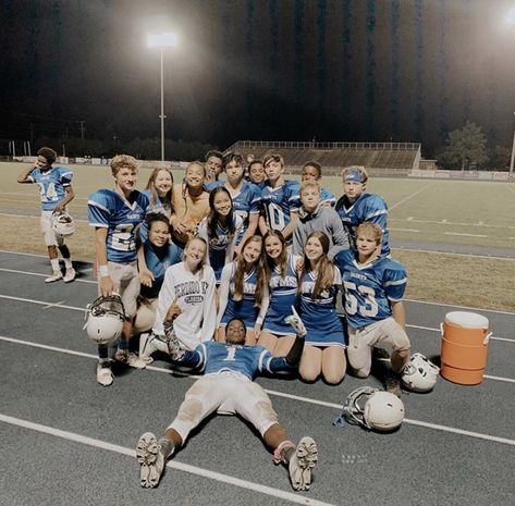 Football And Drill Team Couple, Football Team Pictures High School, Cheer And Football Couples, Football Cheer Pictures Team Photos, Football Season Aesthetic, Football Team Aesthetic High School, Cheerleading Squad Pictures, Cheerleader And Football Player, Vsco Lifestyle