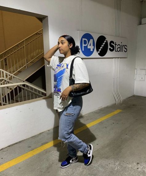 Royal Blue Jordan 1 Outfit Women, Outfits To Wear With Jordan 1s, Blue Jordan 1 Outfit Women, Fits With Jordans, How To Style Jordans, Hood Princess, Baddie Streetwear, Outfits With Jordan 1s, Air Jordan 1 Outfit Women