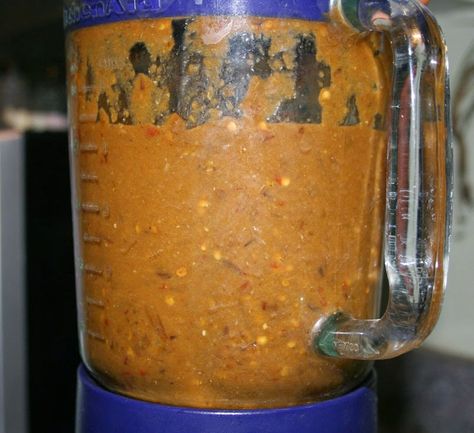 Smoked Hot Sauce Recipe, Smoked Pepper Sauce, Homemade Pepper Sauce, Canning Hot Peppers, Dehydrating Recipes, Bbq Smoker Recipes, Hot Sauce Recipe, Pepper Sauce Recipe, Hot Sauce Recipes