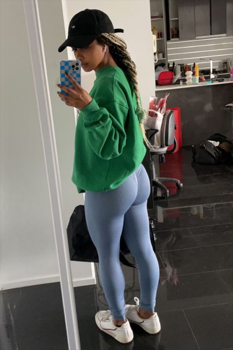 Coloured Leggings Outfit, Colorful Leggings Outfit, Colored Leggings Outfit, High Waist Sports Leggings, Leggings Outfit, Sports Leggings, Outfits With Leggings, Colorful Leggings, High Waist