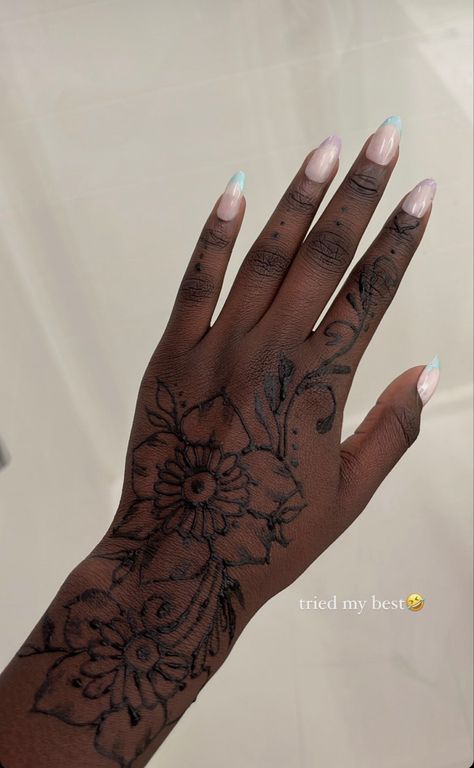 #aesthetic #hennadesign #hennaart #henna #sudan Henna Tattoo Dark Skin, Henna Designs Brown Skin, Henna Designs Dark Skin, Henna Designs On Dark Skin, Henna Dark Skin, Henna Sudan, Sudanese Henna Designs, Henna On Dark Skin, Henna Sudanese