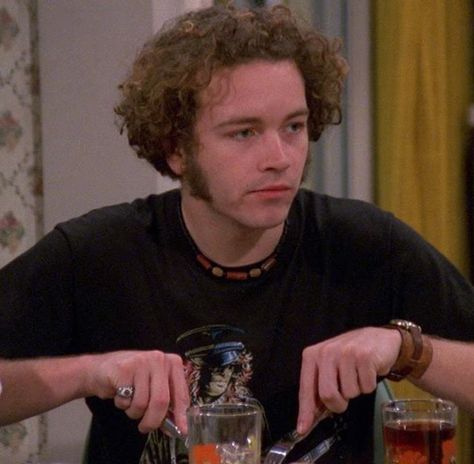 That 70s Show Characters, That 70s Show Aesthetic, Hyde That 70s Show, Steven Hyde, 70s Boys, 70s Show, 70 Show, 70s Hair, Nick Miller