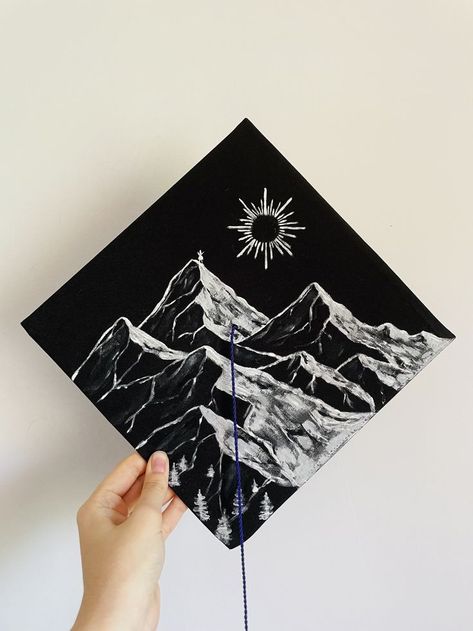 Graduation Cap Designs Mountains, Mountain Grad Cap, Mountain Graduation Cap, Boho Grad Cap, Graduation Cap Designs Nature, Acotar Graduation Cap, Plant Graduation Cap, Graduation Cap Painting Ideas, Art Major Graduation Cap