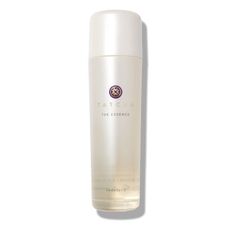 Resurface and hydrate the skin with Tatcha The Essence, a formula that works to support natural surface cell turnover and replenish the skin barrier. Tatcha The Essence, Tatcha Skincare Toner, Tatcha Essence, Tatcha Moisturizer, Tatcha Makeup, Tatcha Skincare, Skincare Gifts, Skin Essence, Beauty Wishlist