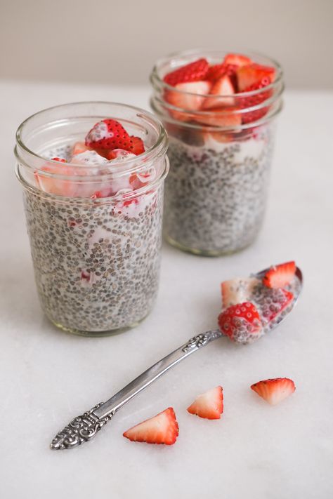 Overnight Chia Seed Pudding, Chia Seed Pudding Recipe, Overnight Chia, Peanut Butter Overnight Oats, Chia Seed Recipes Pudding, Healthy Food Habits, Chia Seed Recipes, Healthy Food Facts, Cheap Healthy Meals