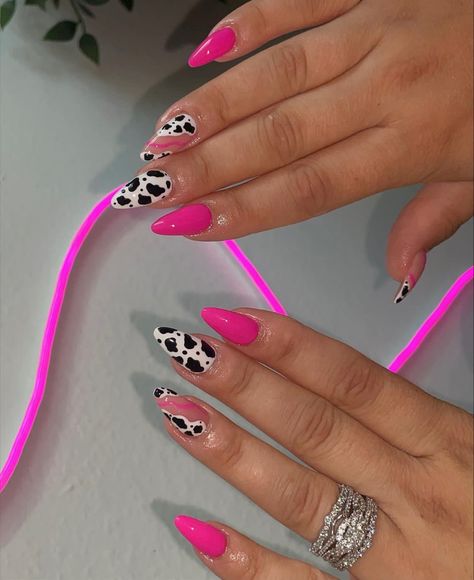 #pink #nails #nailart #cowgirl Hot Pink 21st Birthday Nails, Squat Nail Designs, Neon Pink Cow Print Nails, Bright Pink Cow Print Nails, Nail Designs Cowgirl, Pink Cowgirl Aesthetic Nails, Cow Girl Nail Design, Hot Pink Country Nails, Cowgirl Pink Nails