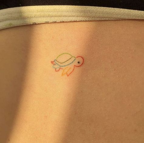 Colored Turtle Tattoo, Small Coloured Tattoos, Tiny Colorful Tattoos, Small Colour Tattoo, Little Cute Tattoos, Minimal Animal Tattoo, Tattoo Ideas Minimal, Stuffed Animal Tattoo, Small Colorful Tattoos