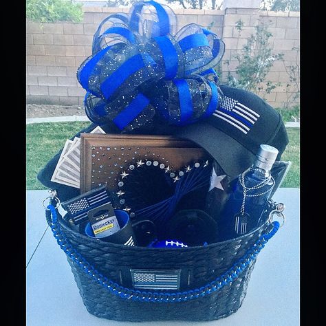 Goodie Basket, Silent Auction Baskets, Law Enforcement Gifts, Auction Baskets, Silent Auction, Xmas Ideas, Blue Line, Easy Gifts, Law Enforcement