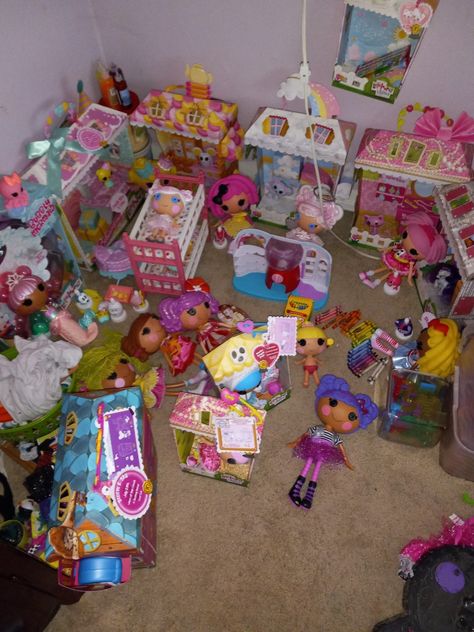 La La Loopsy Aesthetic, 2000s Fever Dream, 2000s Girl Nostalgia, 2000s Girl Toys, Nistolgic Core, Lalaloopsy Aesthetic, Late 2000s Nostalgia, Late 2000s Aesthetic, Childhood Core