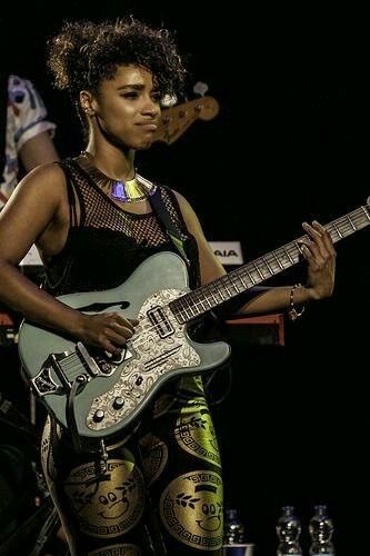 Black Guitarist, Jazz Outfits, Lianne La Havas, Guitar Girl, Female Guitarist, Riot Grrrl, Female Musicians, Neo Soul, Women In Music