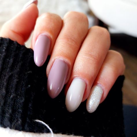 Light Purple & Milky White Nails with Glitter Nail Milky White And Purple Nails, Milky White Nails With Glitter, White And Purple Nails, Nails Light Purple, White Nails With Glitter, Milky White Nails, Simple Wedding Nails, Nails With Glitter, White Glitter Nails