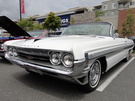 1961 Oldsmobile Starfire Convertible 1961 Oldsmobile, Counting Cars, Vintage Automobiles, Classic Cars Trucks Hot Rods, Flying Car, Classic Vehicles, Oldsmobile Cutlass, American Muscle Cars, Classic Cars Trucks