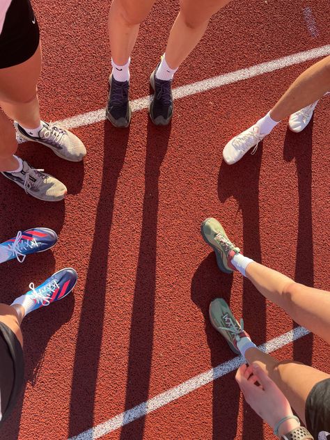 Track Practice Aesthetic, Athletic Core Aesthetic, Relay Aesthetic, Athlete Girl Aesthetic, Running Icon Aesthetic, Track Season Aesthetic, Track Athlete Aesthetic, Athlete Aesthetic Girl, Track Asethic