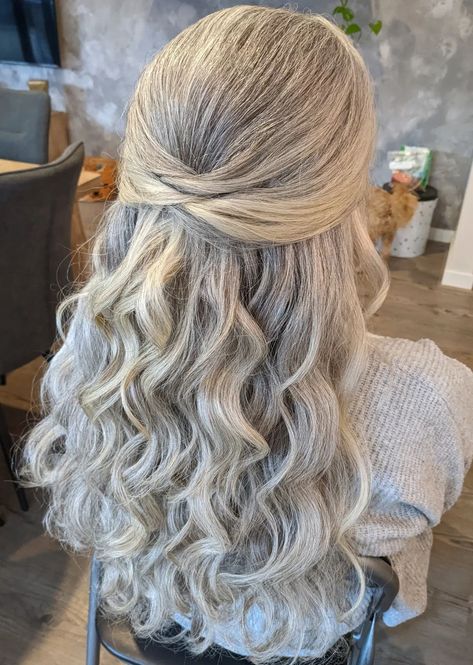 Over 50 Half Up Half Down Mother of the Bride Hairstyle Mother Of The Bride Hairdos, Bride Hair Down, Mother Of The Bride Hairstyles, Wedding Hairstyles For Women, Mother Of The Groom Hairstyles, Bride Updo, Bride Hairstyle, Mother Of The Bride Hair, Hair Adviser