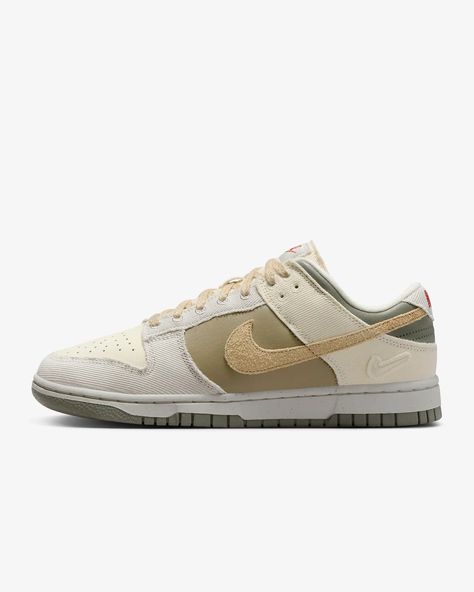 Nike Dunk Low Women's Shoes. Nike.com Low Dunks Women, Dunk Outfit Women, Dunks Women, Alabaster Light, Dunk Outfit, Basketball Icon, Low Dunks, Jordan Shop, Kids Basketball