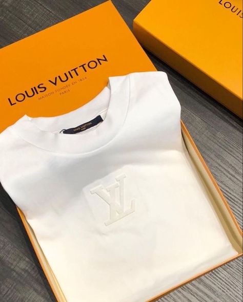 Lv Shirts For Men, Lv T Shirt, Wealthy Lifestyle Luxury, Lv Shirt, Abercrombie T Shirt, Louise Vuitton, Wealthy Lifestyle, Cool Shirt Designs, Fashion Shoes Heels