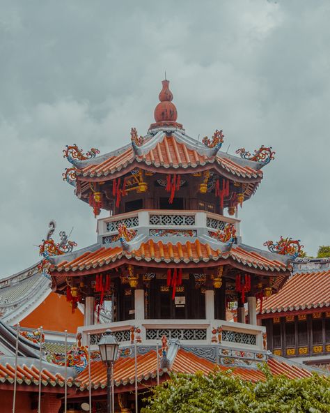 📍 Thian Hock Keng Temple - - - #singapore #visitsingapore #thisissingapore #singaporetravel #singaporetrips #beautifuldestinations #earthofficial #fantasticearth #stayandwander #neverstopexploring #travelinspiration #travelbucketlist #travelpost #dreamplace #dreamydestinations #travelscape Visit Singapore, Singapore Travel, Never Stop Exploring, Travel Bucket List, Beautiful Destinations, Travel Inspiration, Singapore, Temple, Travel