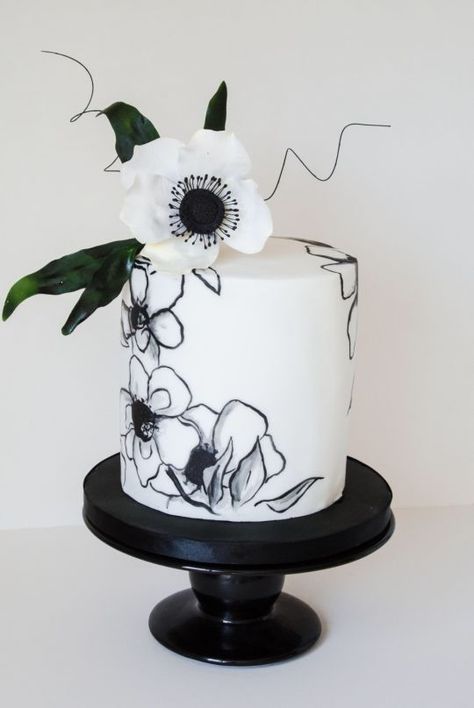 Valentine Cakes, Cake Floral, Single Tier Cake, Painted Cake, Bee Cakes, Black Cake, Cartoon Cake, Sugar Cake