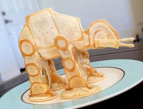 Crazy pancakes for dinner? Why not! Adults do what they want. | 14 DIY Versions Of Your Favorite Childhood Snacks Gadget Tecnologici, Star Wars Food, At At Walker, Pancake Art, Pancake Day, Fun Foods, Star Wars Party, Creative Food, Cute Food