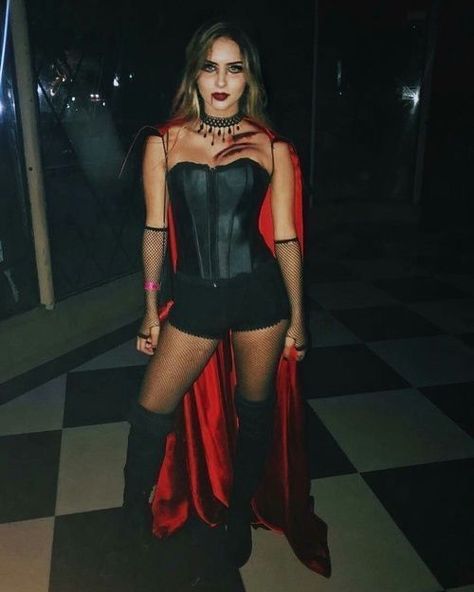 Sexy Halloween Costume Ideas For Women Vampire Costume Women, Vampire Costume Diy, Vampire Halloween Costume, Halloween Coustumes, Hot Halloween Outfits, Halloween Party Outfits, Holloween Costume, Diy Kostüm, Masks Diy