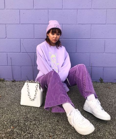 Stile Casual Chic, Purple Wall, Purple Fits, Purple Pants, K Fashion, Purple Outfits, Foto Poses, Looks Chic, Look Vintage