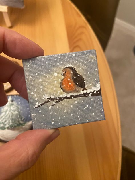 Small Canvas Paintings Christmas, Simple Christmas Paintings For Beginners, Tiny Christmas Paintings, Christmas Mini Paintings, Small Paintings Aesthetic, Mini Christmas Paintings, Christmas Mini Canvas, Christmas Art Ideas, Winter Scene Paintings