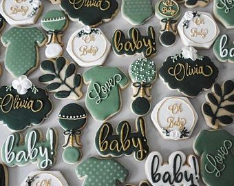 Hunter Green Baby Shower Ideas, Emerald Green Baby Shower Ideas, Green Baby Shower Cookies, Garden Baby Shower Theme, Butterfly Baby Shower Theme, Surprise Baby Shower, Cookie Gift Box, Icing Techniques, No Control