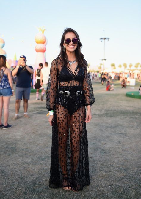 Coachella 2017. Photo: Emma McIntyre/Getty Images Govball Outfits, Coachella Outfit Plus Size, Electro Festival Outfit, Coachella Festival Outfit, Mode Coachella, Coachella Inspired Outfits, Look Da Festival, Moda Coachella, Plus Size Festival Outfit