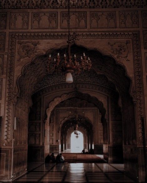 Muskancore Aesthetic, Dark Academia Aesthetic Indian, Desi Aesthetic Wallpaper Dark, Desi Brown Aesthetic, Desi Fantasy Aesthetic, Indian Aesthetic Places, South Asian Wallpaper, Dark Desi Core Aesthetic, Indian Dark Aesthetic