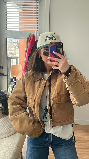 Tan Carhartt Jacket Outfit, Ashlynn Rudzinski, Carhartt Jacket Outfit, Carhartt Outfit, Reworked Carhartt, Thrift Inspo, Carhartt Jacket, Jacket Outfit, Curated Vintage