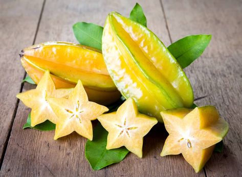 Fruits That Are Not Round - Foods Guy High Fiber Low Carb, Sistem Pencernaan, Program Diet, Star Fruit, Fruit Benefits, Fruit Seeds, Green Fruit, Fruit Tree, Juice Drinks