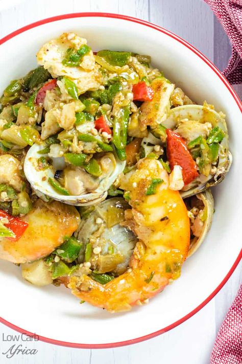 Seafood Okra - Low Carb Africa Okra Recipe, Fried Okra, Seafood Mix, Okra Recipes, Africa Food, Nigerian Food, Stuffed Pepper Soup, Cooking Together, Healthy Side Dishes