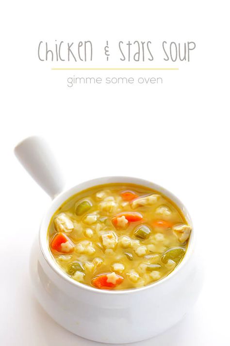 Chicken and Stars Soup | Gimme Some Oven: Learn how to make homemade chicken and stars soup with this quick, easy, all-natural, and totally delicious recipe! Stelline Chicken Noodle Soup, Chicken And Stars Soup, Chicken And Stars, Star Soup, Stars Soup, Soup Quick, Tofu Noodles, Canned Soup, Gimme Some Oven