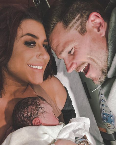 Chelsea Houska Shares Photos of Newborn Daughter Walker June: 'What a Life We Have Built' Teen Mom 2 Chelsea, Cole Deboer, Vermillion South Dakota, Teen Mom Chelsea, Fade Haircut Women, Garth Brooks Concert, 16 And Pregnant, Fiona Bruce, Step Dads