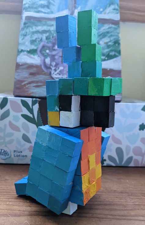 Clay Minecraft Figures, Minecraft Cat Wood Blocks, 3d Perler Minecraft, Perler Bead 3d Minecraft, Minecraft Wooden Cube Art, Minecraft Diy Crafts, Minecraft Diy, Diy Yarn Crafts, Diy Yarn