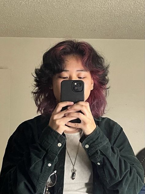 Peekaboo Dye Short Hair, Purple Hair Color Ideas Short Hair, Dyed Medium Length Hair, Short Dyed Brown Hair, Cool Purple Hair Dye Ideas, Short Half Dyed Hair, Purple Dyed Hair Short, Purple Hair Curly Short, Half Long Half Short Hair