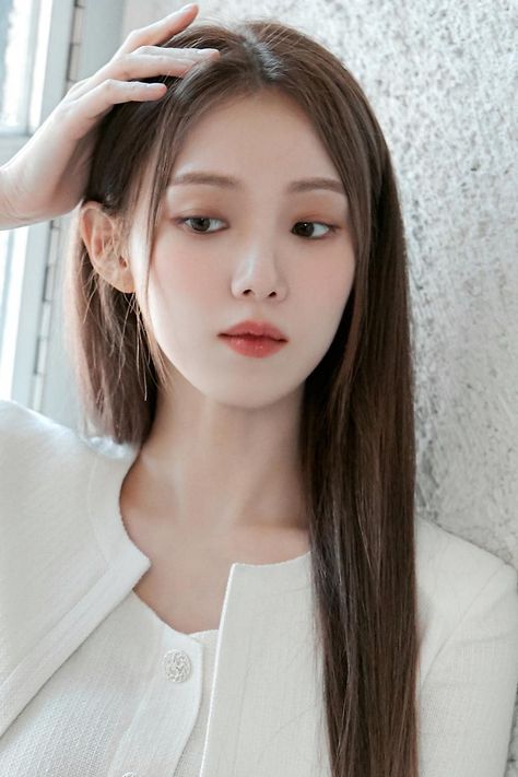 Lee Sung Kyung Makeup, Couple Profile Pictures, Autumn True, Light Autumn, Doctor Slump, Kdrama Actress, Couple Profile, Lee Sung Kyung, So Min