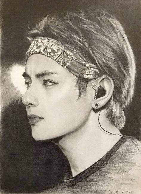 V (Kim Taehyung ) Taehyung's Art, Color Pencil Sketch, Illusion Drawings, Realistic Sketch, Cute Romance, Taehyung Fanart, Beautiful Sketches, Art Drawings Sketches Pencil