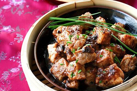 Pork Belly Lechon Recipe, Black Bean Sauce Recipe, Dim Sum Recipes, Pork Spare Ribs, Black Bean Recipes, Bean Sauce, Meat Food, Mapo Tofu, Pork Belly Recipes