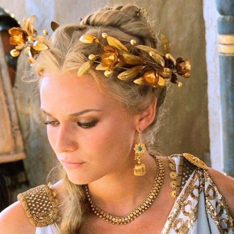 Helen Of Troy Aesthetic, Diane Kruger Troy, Queen Rhaenys Targaryen, Diana Kruger, Troy 2004, Greek God Costume, Roman Hair, Grad Hair, Rhaenys Targaryen