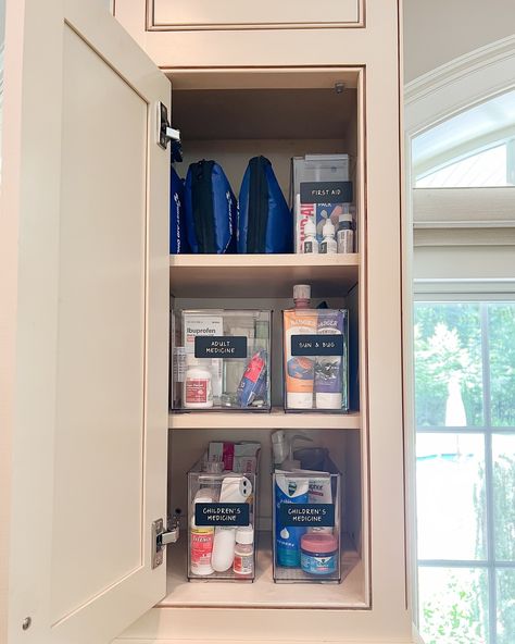 Loving this new family medicine cabinet. It’s a miracle what matching bins & labels can do for a small space! Let’s make some magic happen in your kitchen - contact us today! @neatmethod #kitchen #kitchenorganization #organizedkitchen #medicinecabinet #family #kids #children #home Baby Medicine Organization, Organized Medicine, Diy First Aid Kit, Medicine Cabinet Organization, Bin Labels, Medicine Organization, Family Medicine, Cabinets Organization, New Family