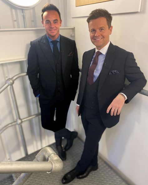 Dec Donnelly, Anthony Mcpartlin, Ant Mcpartlin, Ant And Dec, Smash Board, Declan Donnelly, Ant & Dec, Navy Tie, Bespoke Suit