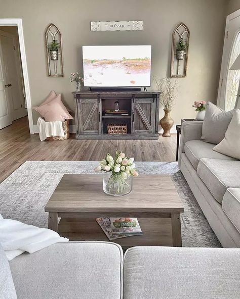 Ruang Tv, Casa Clean, Tv Stand Decor, Living Room Decor Inspiration, Living Room Decor Cozy, Ideas Living Room, Farmhouse Decor Living Room, Living Room Remodel, Interior Modern