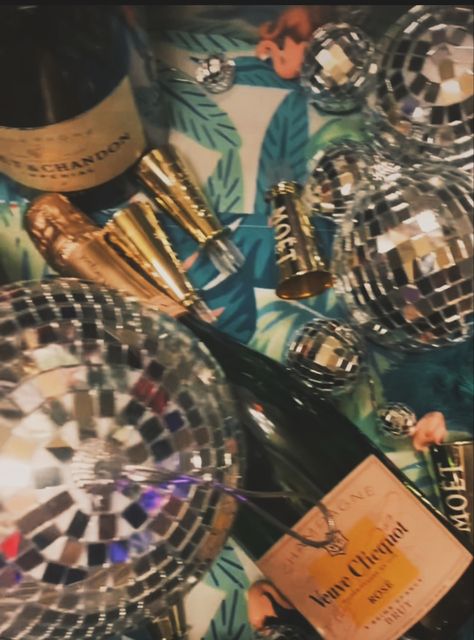 #veuveclicquot #moet #mirrorball #taylorswift #champagne #aesthetic Sipping Champagne Aesthetic, Vintage Champagne Aesthetic, Vueve Champagne Aesthetic, Champagne Asethic, Champagne Bottle Aesthetic, Champagne Party Aesthetic, Pregame Aesthetic, Sparkle Spray, Pouring Champagne