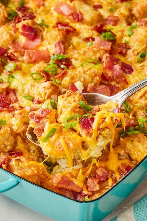 Tater Tot Breakfast Casserole With Bacon, Tater Tot Breakfast Casserole Southern Living, Breakfast Tater Tot Casserole With Bacon, Taylor Tot Breakfast Casserole, Tator Tot Breakfast Egg Bake, Tater Tot Breakfast Casserole Bacon, Overnight Tater Tot Breakfast Casserole, Breakfast Casserole Tater Tots, Bacon Breakfast Ideas