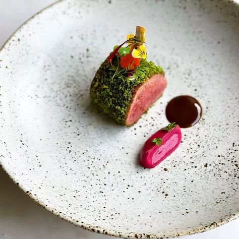 Chef Matt Jenkins’s Instagram photo: “Baby lamb, roast beet purée and lamb jus ☑☑ Daily Inspiration from the best Chefs around the world 🌍🔪🔪👌👌☑☑…” Michelin Star Food Plating, Herb Crusted Lamb, Beet Puree, Bocuse Dor, Gourmet Food Plating, Michelin Star Food, Chefs Plate, Amazing Food Decoration, Fine Dining Recipes