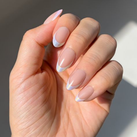 French Opal an iridescent french tip adds a touch of enchantment to the classic It Girl french tip. Achieve ethereal nails with this captivating set from our Fairytale Collection. EACH SET INCLUDES:• 30 Reusable Gel Nails (15 sizes per hand)• Non-Damaging Glue• 30 Piece Adhesive Tabs• Cuticle stick• Dual-sided nail file• Alcohol Prep Pad Iridescent French Tip, Ethereal Nails, Colored French Nails, Glitter French Tips, French Tip Nail Designs, Basic Nails, Simple Acrylic Nails, Cute Gel Nails, Girls Nails