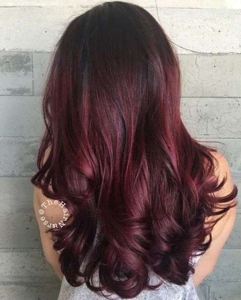 Long Burgundy Hair With Root Fade Long Burgundy Hair, Burgundy Brown Hair Color, Pelo Color Borgoña, Burgundy Brown Hair, Pelo Color Vino, Dark Burgundy Hair, Burgundy Background Aesthetic, Wine Hair Color, Dark Red Hair Color